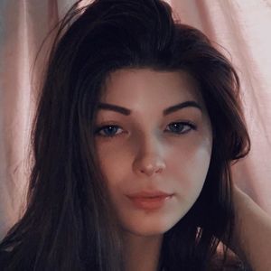 Meet your Posher, Celeste